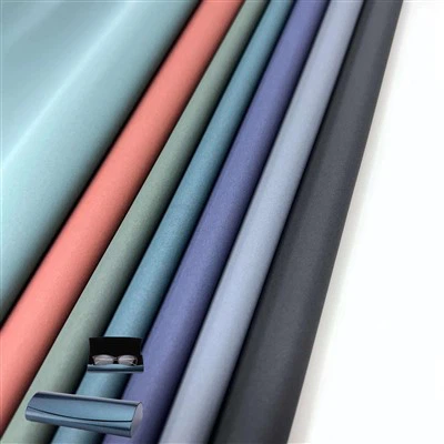 ¿Cuánto cuesta reparar el cuero del automóvil?